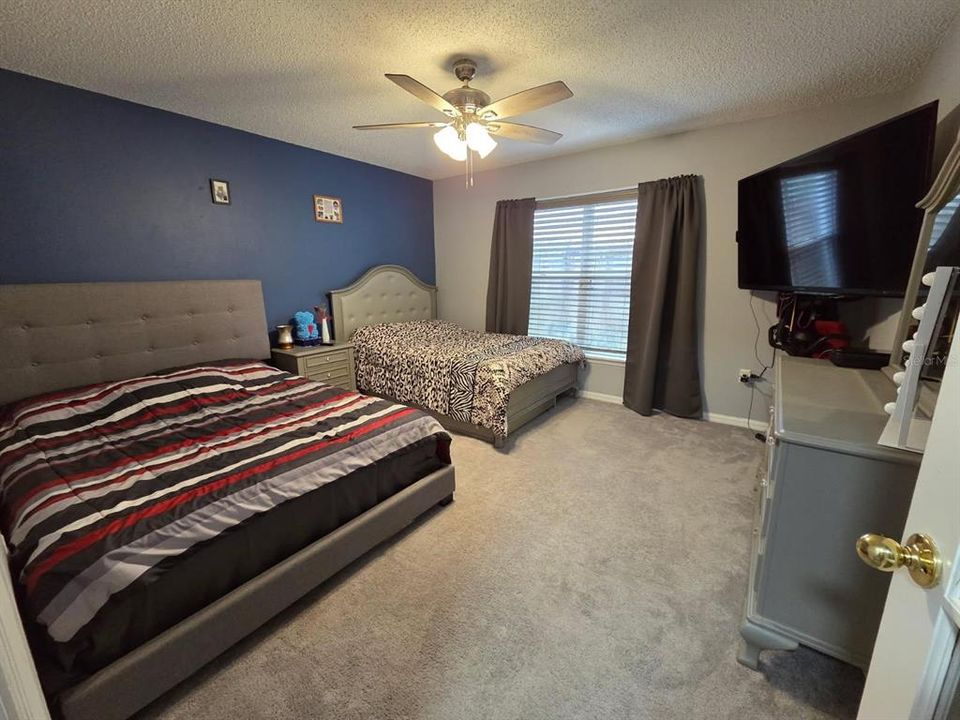 For Sale: $379,900 (4 beds, 2 baths, 2142 Square Feet)