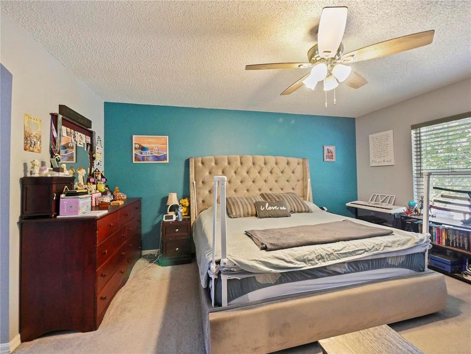 For Sale: $379,900 (4 beds, 2 baths, 2142 Square Feet)