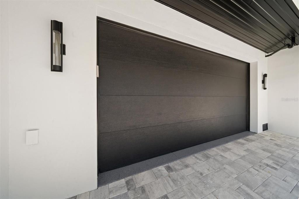 合同活跃: $1,995,000 (4 贝兹, 4 浴室, 3320 平方英尺)