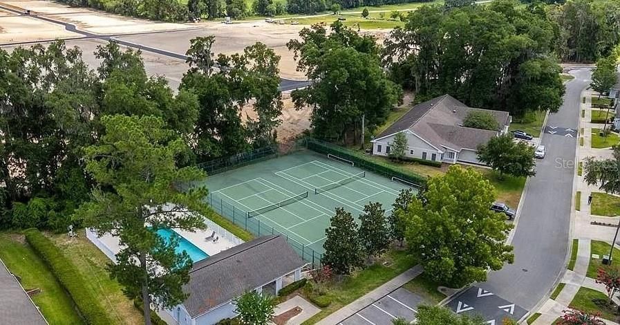 待售: $255,000 (2 贝兹, 2 浴室, 1177 平方英尺)