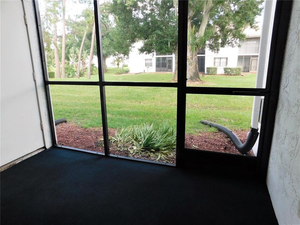 Под контрактом: $1,400 (1 спален, 1 ванн, 734 Квадратных фут)