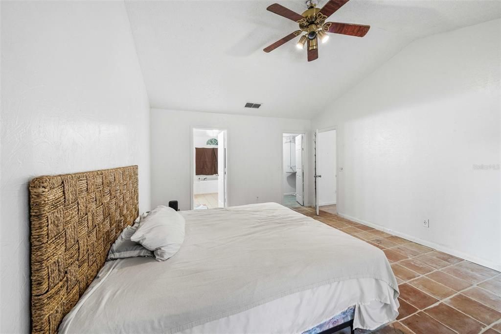 Active With Contract: $468,000 (4 beds, 3 baths, 2261 Square Feet)