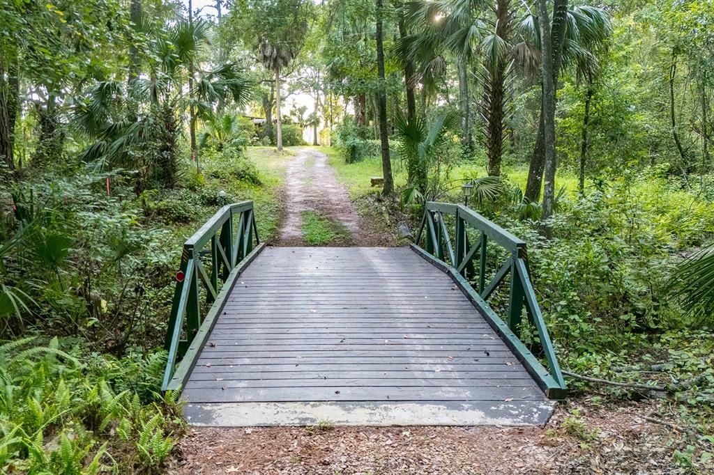 For Sale: $230,000 (2 beds, 1 baths, 1267 Square Feet)