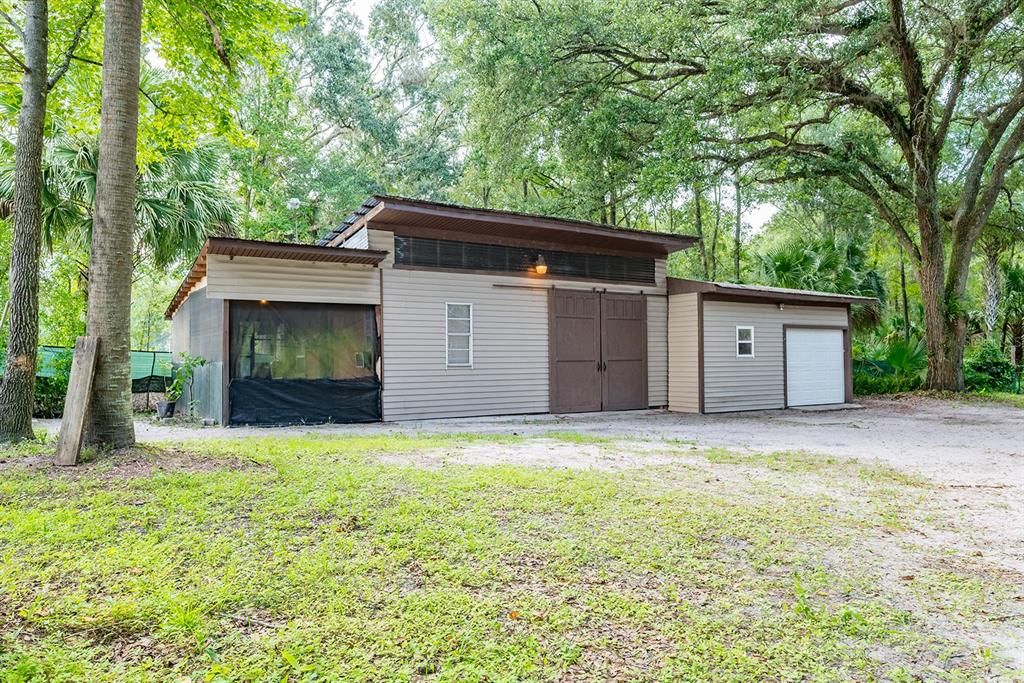 For Sale: $230,000 (2 beds, 1 baths, 1267 Square Feet)