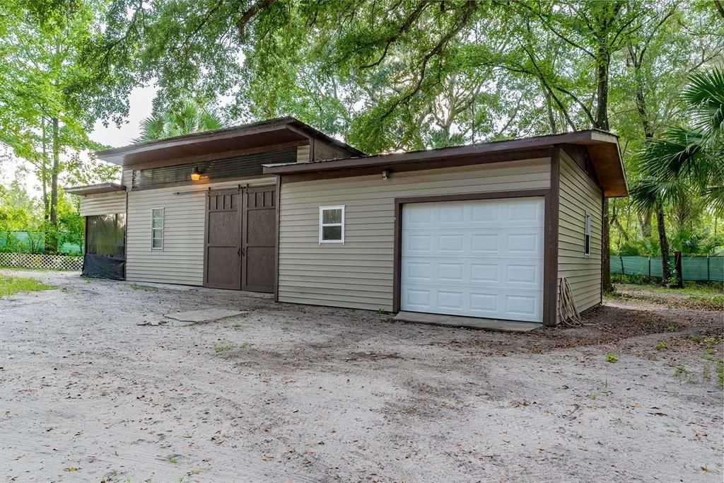 For Sale: $230,000 (2 beds, 1 baths, 1267 Square Feet)