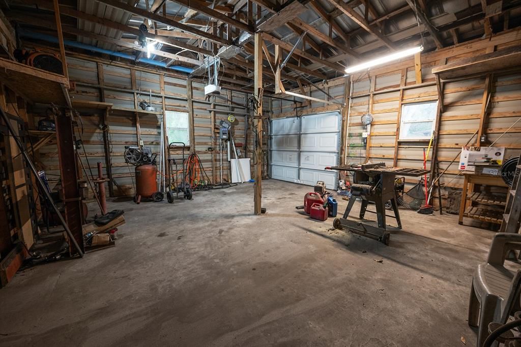 For Sale: $230,000 (2 beds, 1 baths, 1267 Square Feet)