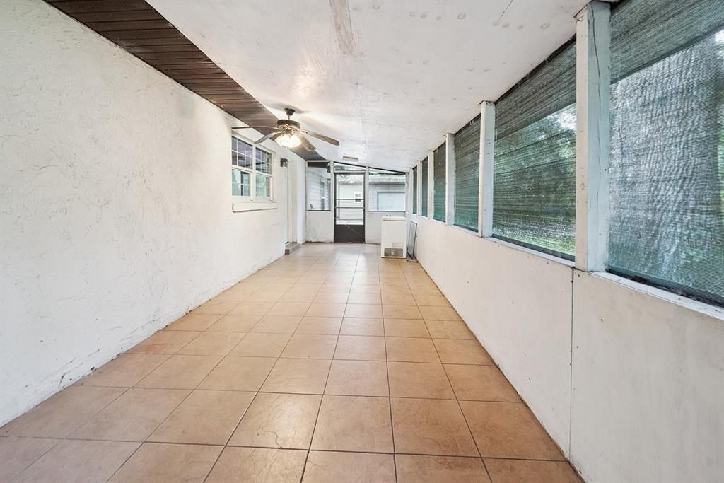 For Sale: $230,000 (2 beds, 1 baths, 1267 Square Feet)