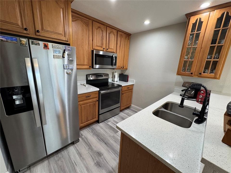 For Sale: $310,000 (2 beds, 2 baths, 1457 Square Feet)