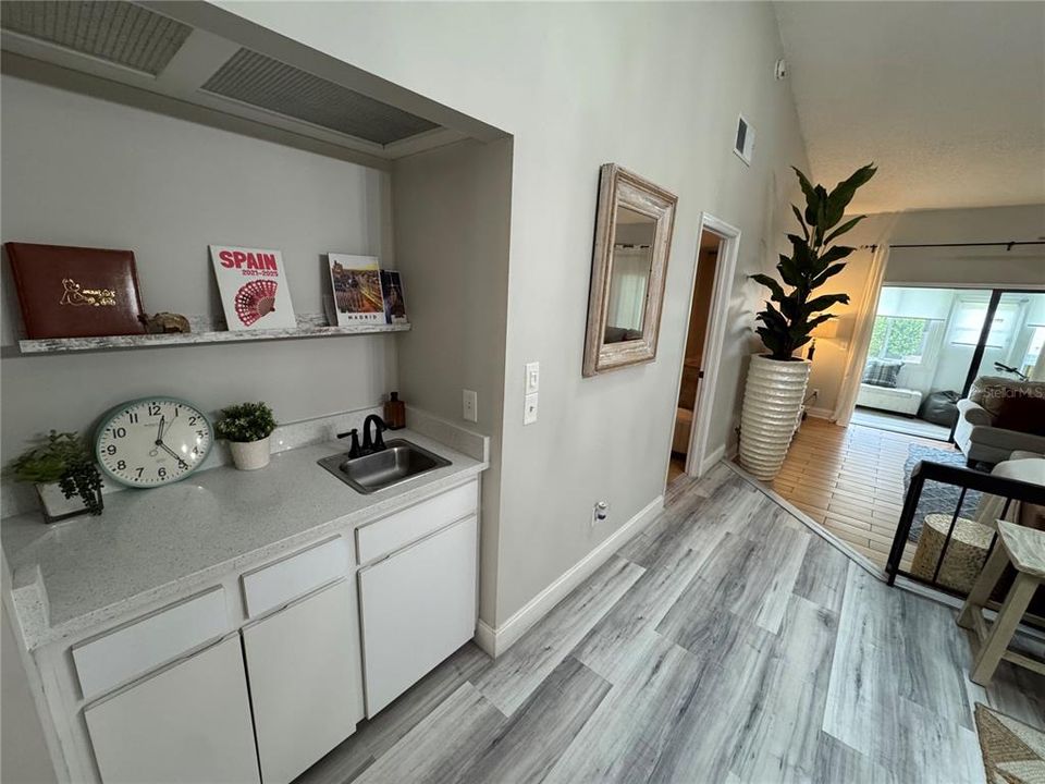 For Sale: $310,000 (2 beds, 2 baths, 1457 Square Feet)
