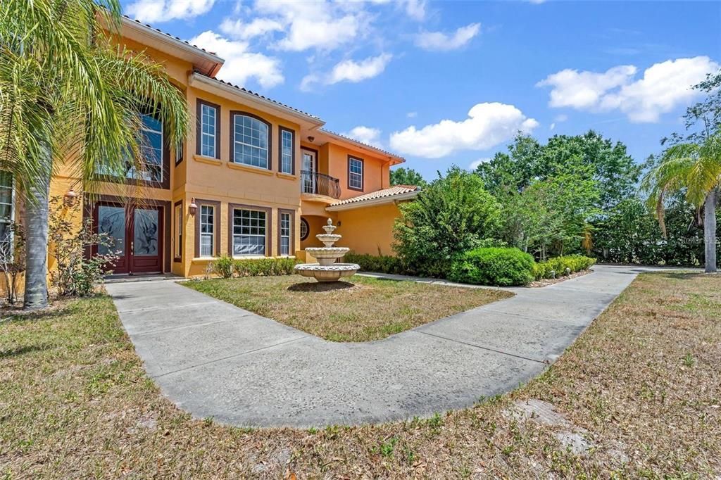 For Sale: $3,200,000 (5 beds, 3 baths, 4500 Square Feet)