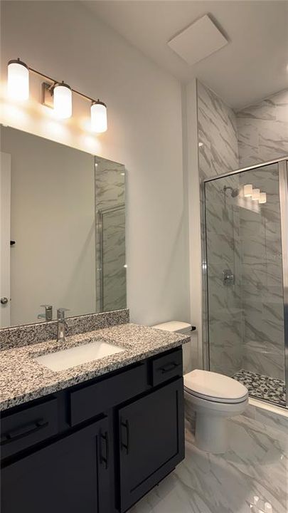 出租: $4,500 (6 贝兹, 3 浴室, 3764 平方英尺)