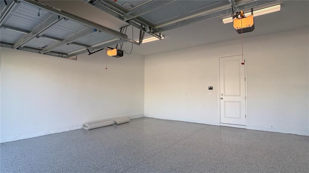 出租: $4,500 (6 贝兹, 3 浴室, 3764 平方英尺)