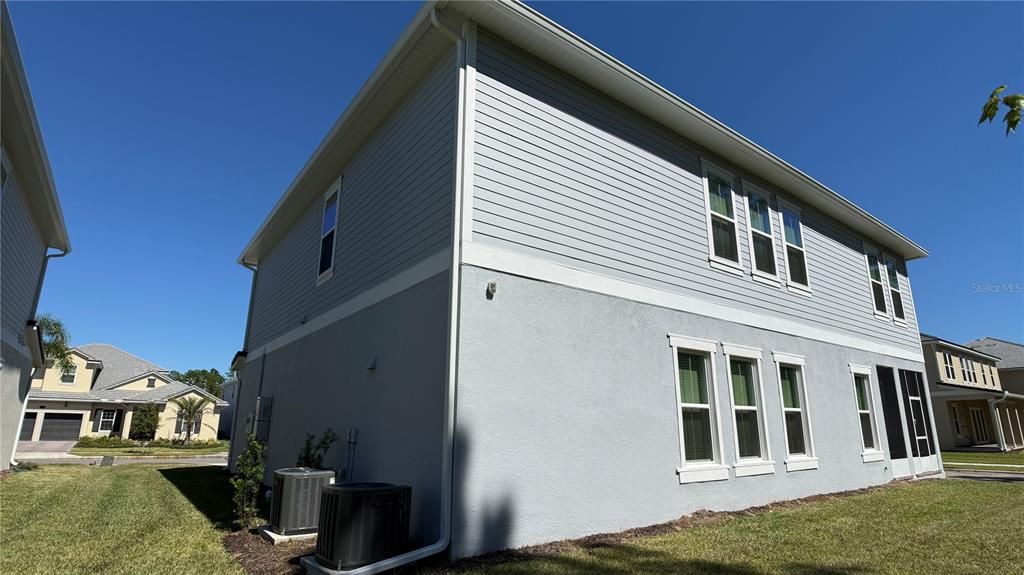 出租: $4,500 (6 贝兹, 3 浴室, 3764 平方英尺)