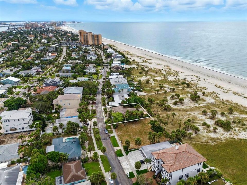 En Venta: $6,400,000 (3 camas, 3 baños, 2548 Pies cuadrados)