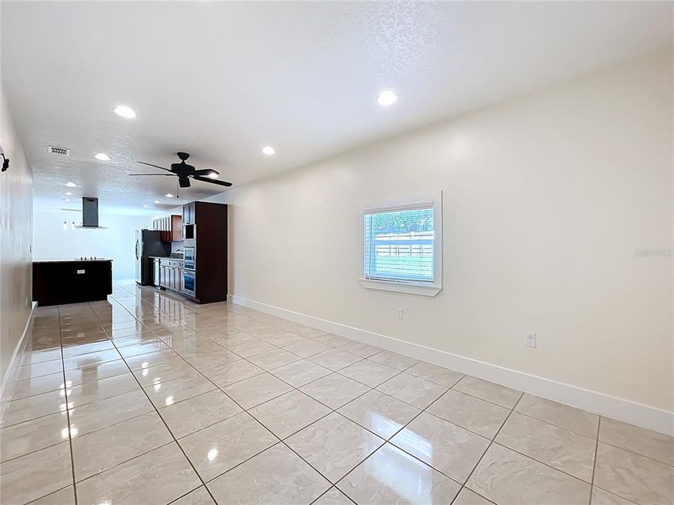 Active With Contract: $375,000 (3 beds, 2 baths, 1566 Square Feet)