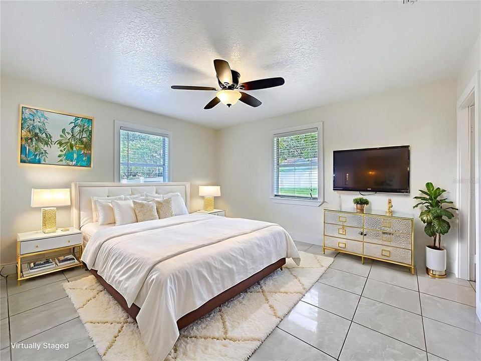 Active With Contract: $375,000 (3 beds, 2 baths, 1566 Square Feet)