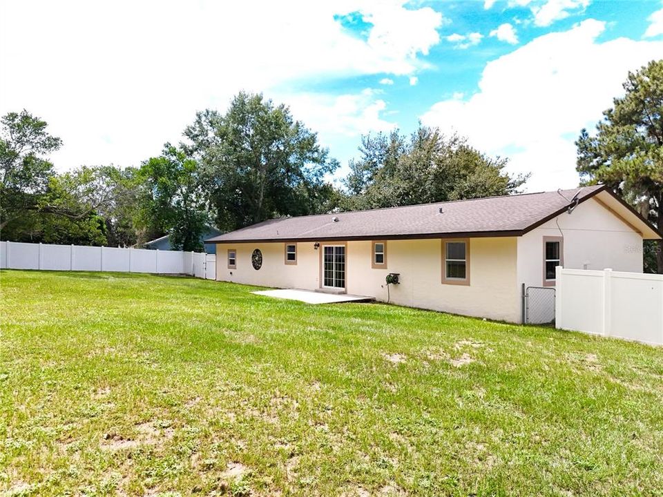 Active With Contract: $375,000 (3 beds, 2 baths, 1566 Square Feet)