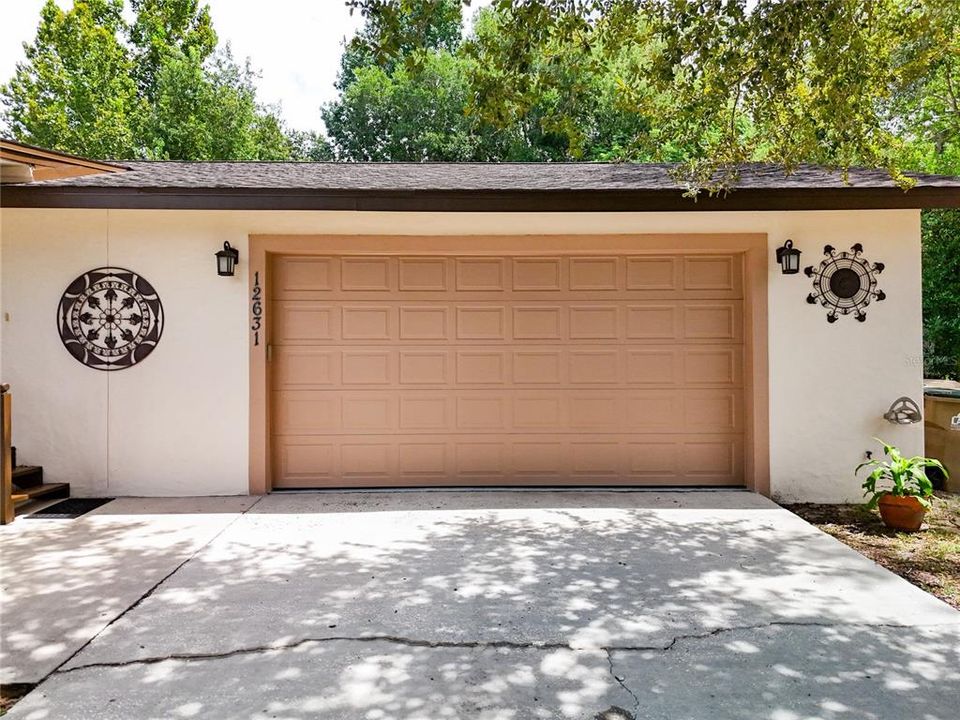 Active With Contract: $375,000 (3 beds, 2 baths, 1566 Square Feet)