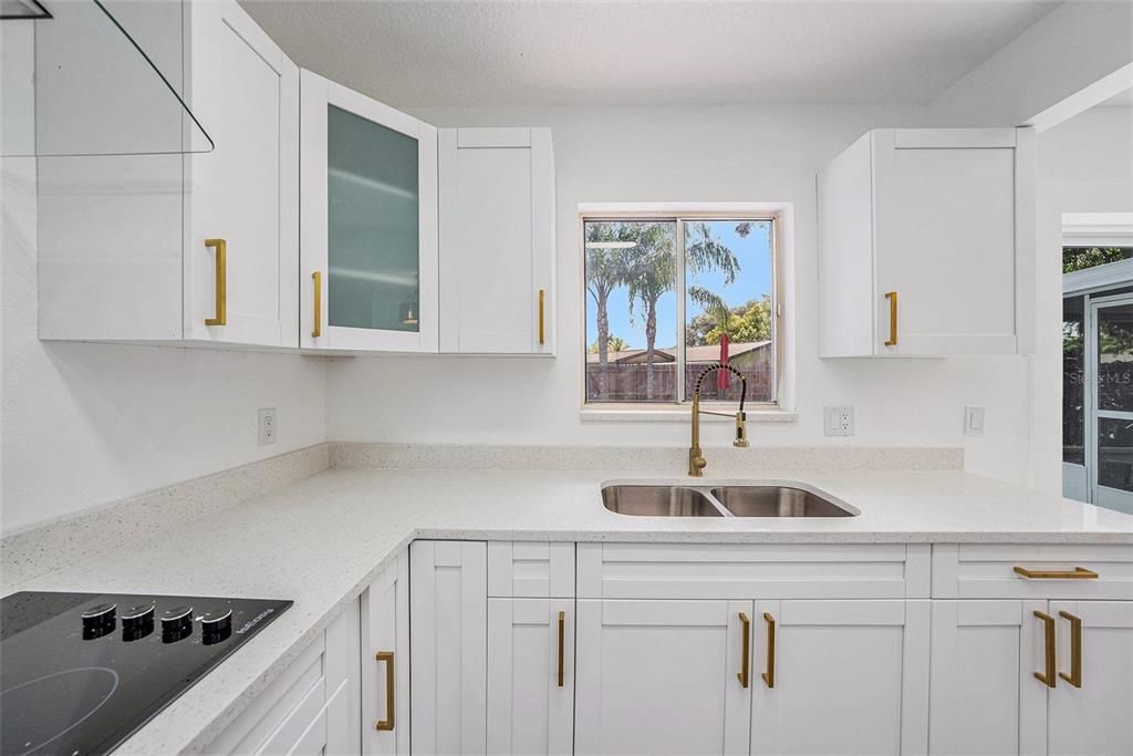 Activo con contrato: $419,900 (3 camas, 3 baños, 1498 Pies cuadrados)