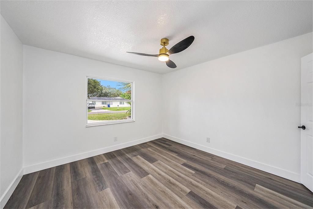 Activo con contrato: $419,900 (3 camas, 3 baños, 1498 Pies cuadrados)