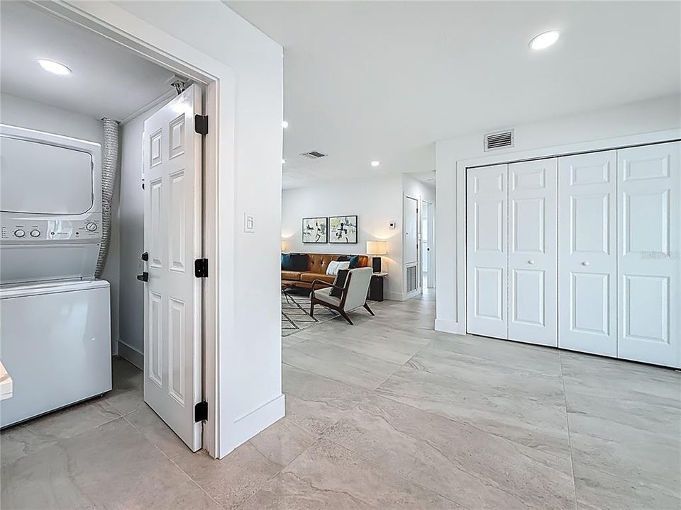 出租: $3,800 (3 贝兹, 2 浴室, 1141 平方英尺)