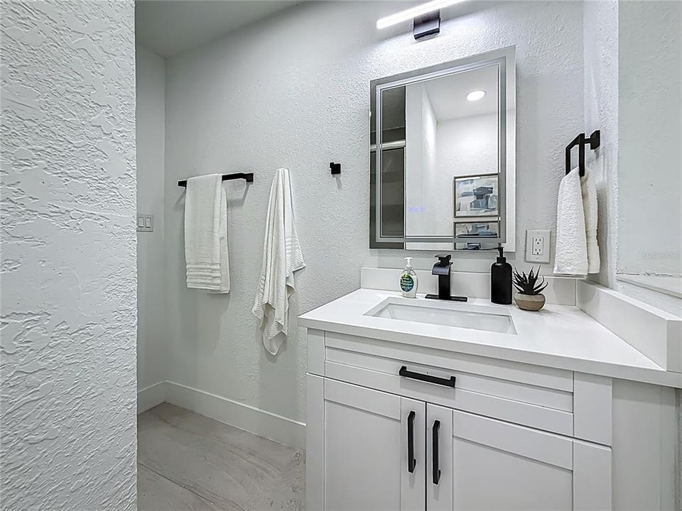 出租: $3,800 (3 贝兹, 2 浴室, 1141 平方英尺)