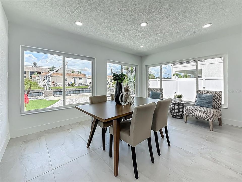 出租: $3,800 (3 贝兹, 2 浴室, 1141 平方英尺)