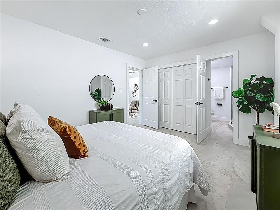 出租: $3,800 (3 贝兹, 2 浴室, 1141 平方英尺)