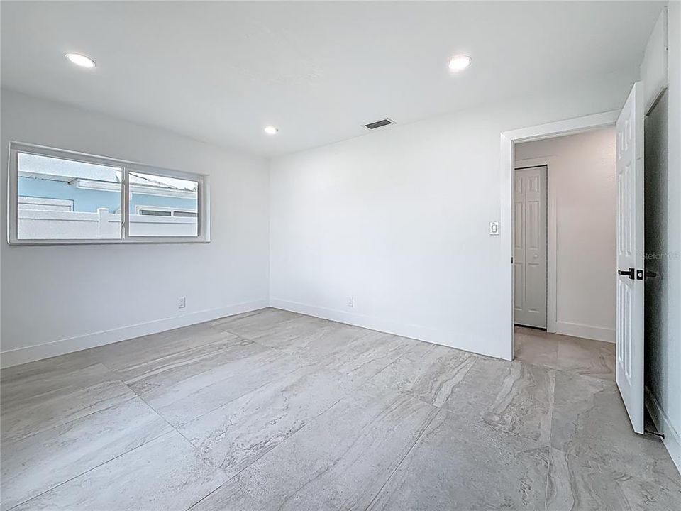 出租: $3,800 (3 贝兹, 2 浴室, 1141 平方英尺)