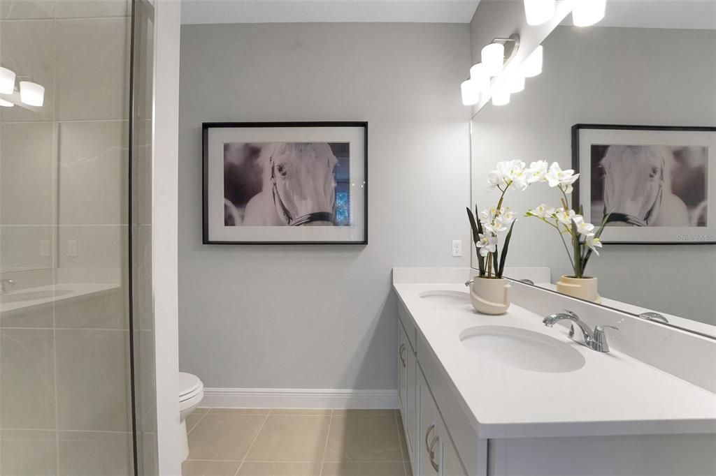 Под контрактом: $385,544 (4 спален, 2 ванн, 1625 Квадратных фут)