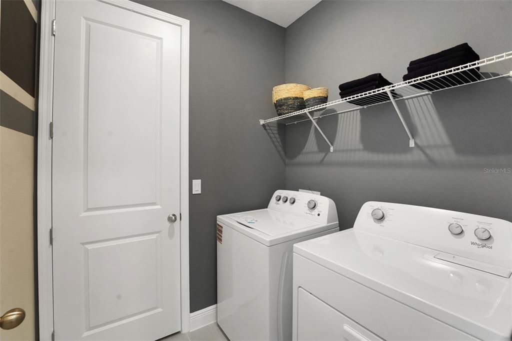 Под контрактом: $385,544 (4 спален, 2 ванн, 1625 Квадратных фут)