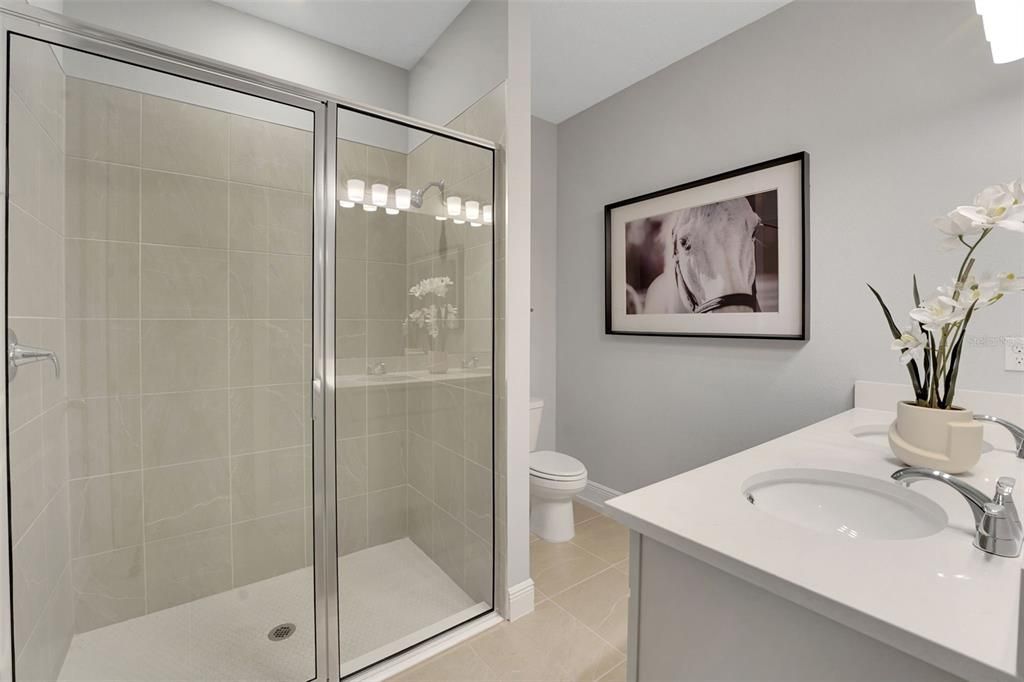 Под контрактом: $385,544 (4 спален, 2 ванн, 1625 Квадратных фут)