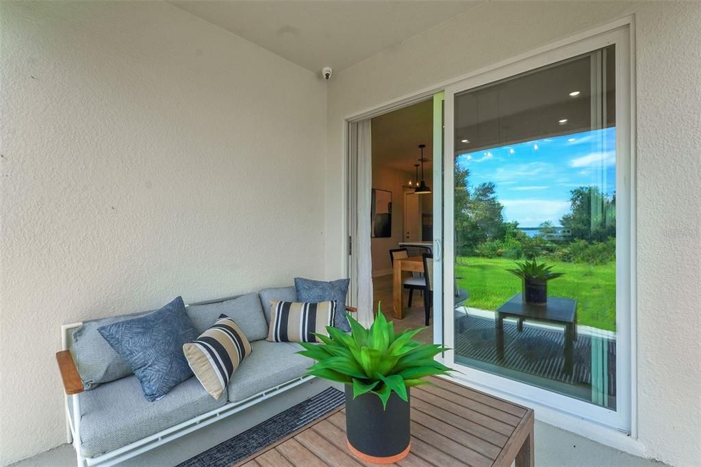 Под контрактом: $385,544 (4 спален, 2 ванн, 1625 Квадратных фут)