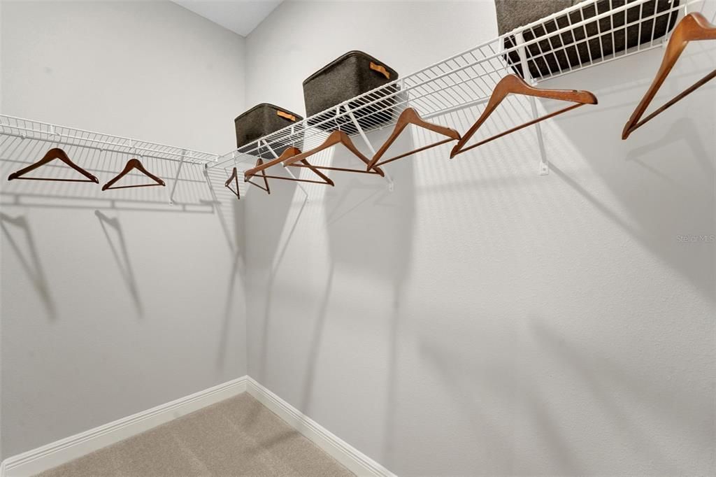 Под контрактом: $385,544 (4 спален, 2 ванн, 1625 Квадратных фут)