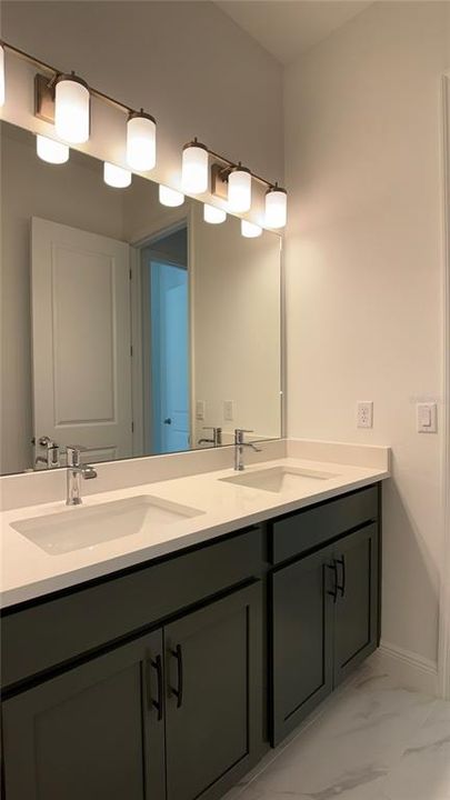 For Rent: $4,500 (6 beds, 3 baths, 3764 Square Feet)