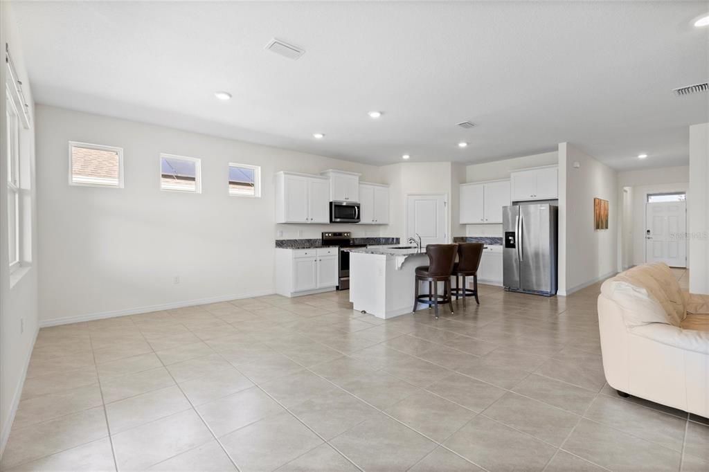 En Renta: $2,500 (4 camas, 2 baños, 2034 Pies cuadrados)