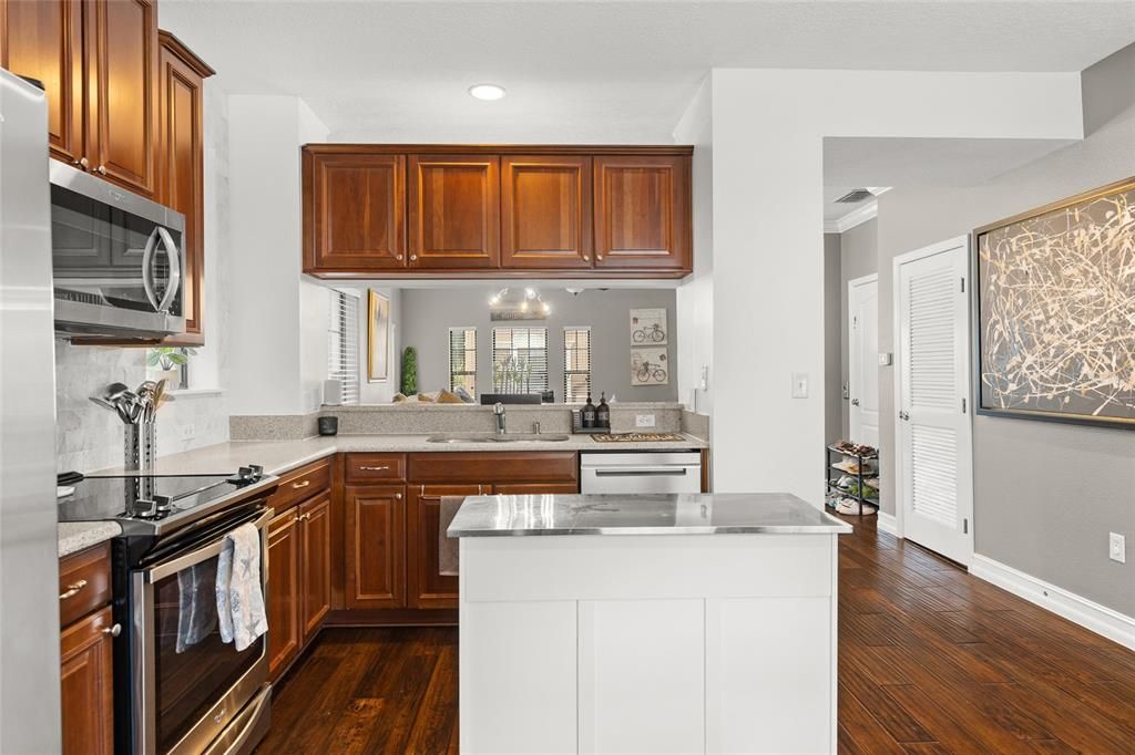 待售: $416,900 (4 贝兹, 3 浴室, 2132 平方英尺)