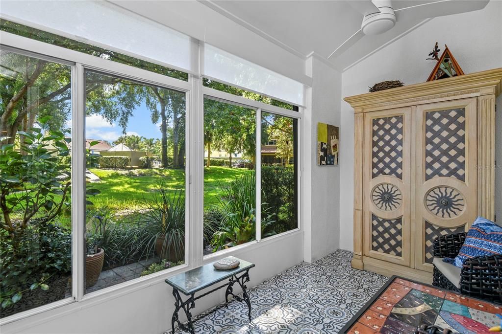 For Sale: $595,000 (3 beds, 2 baths, 1734 Square Feet)