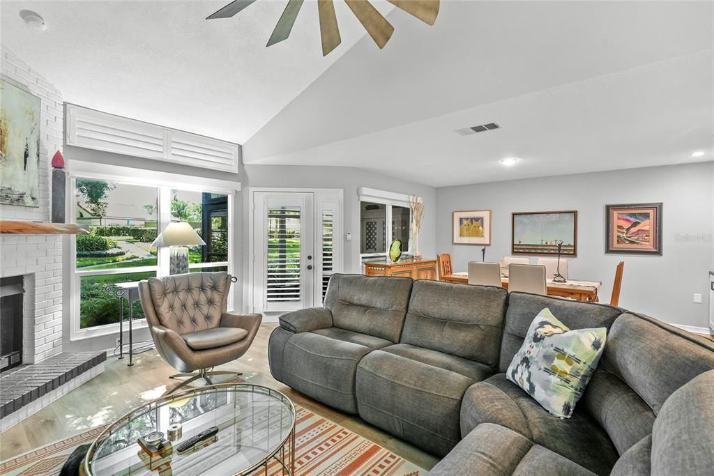 For Sale: $595,000 (3 beds, 2 baths, 1734 Square Feet)