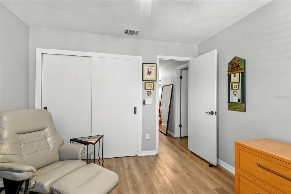 For Sale: $595,000 (3 beds, 2 baths, 1734 Square Feet)