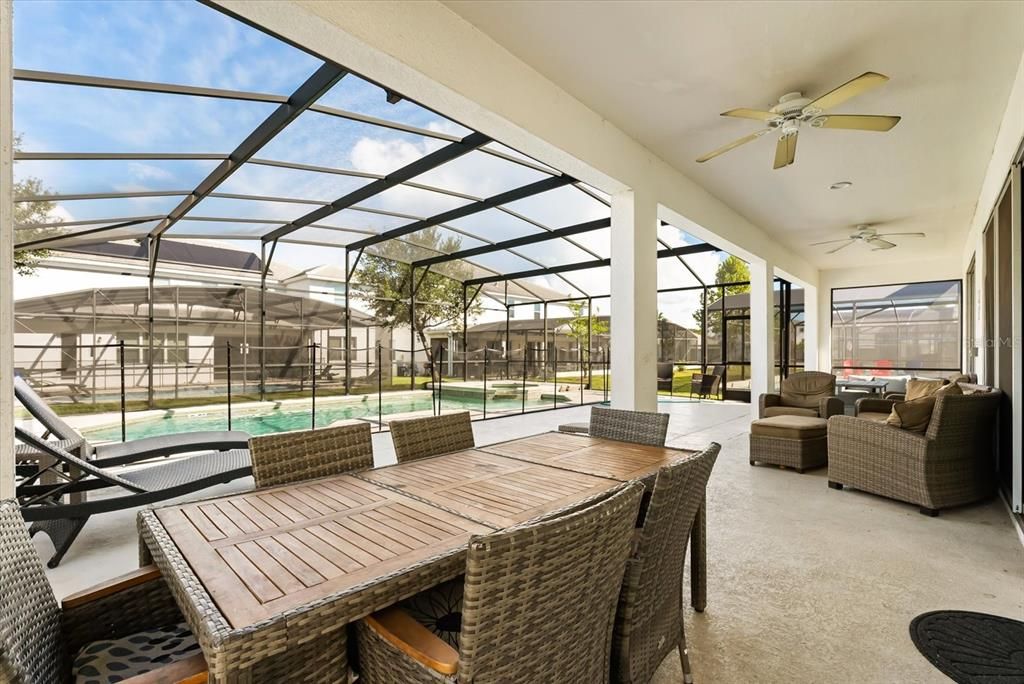 合同活跃: $700,000 (10 贝兹, 8 浴室, 4275 平方英尺)