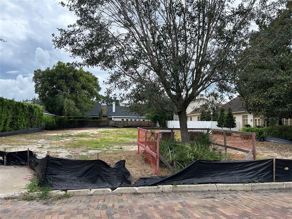 Recently Sold: $1,700,000 (0.30 acres)