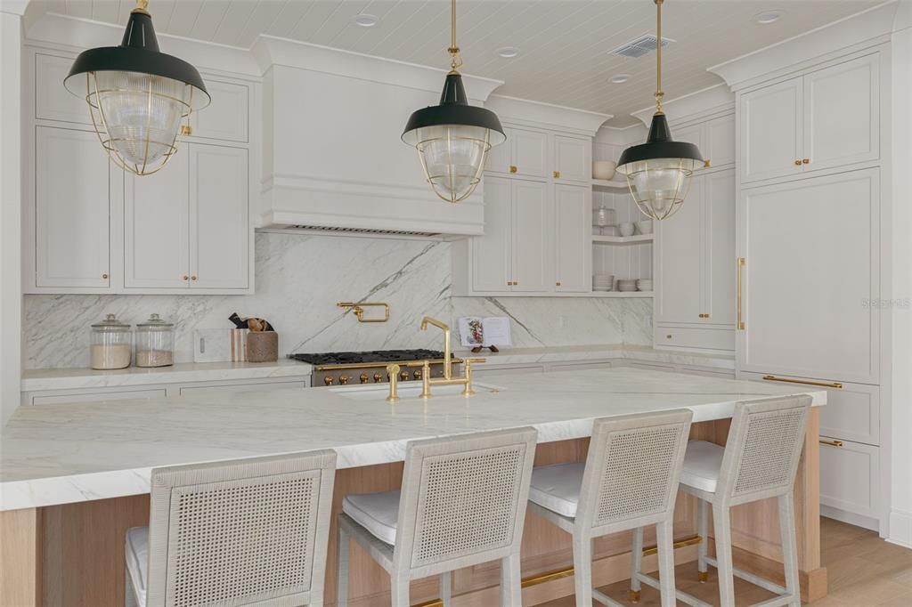 待售: $3,695,000 (5 贝兹, 5 浴室, 4574 平方英尺)