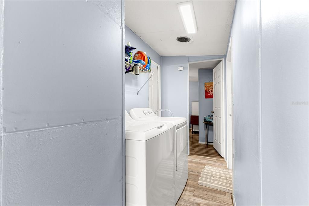 На продажу: $180,000 (2 спален, 1 ванн, 728 Квадратных фут)