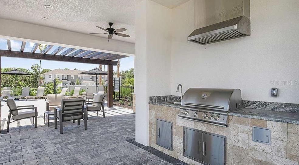 Active With Contract: $249,000 (2 beds, 2 baths, 1178 Square Feet)