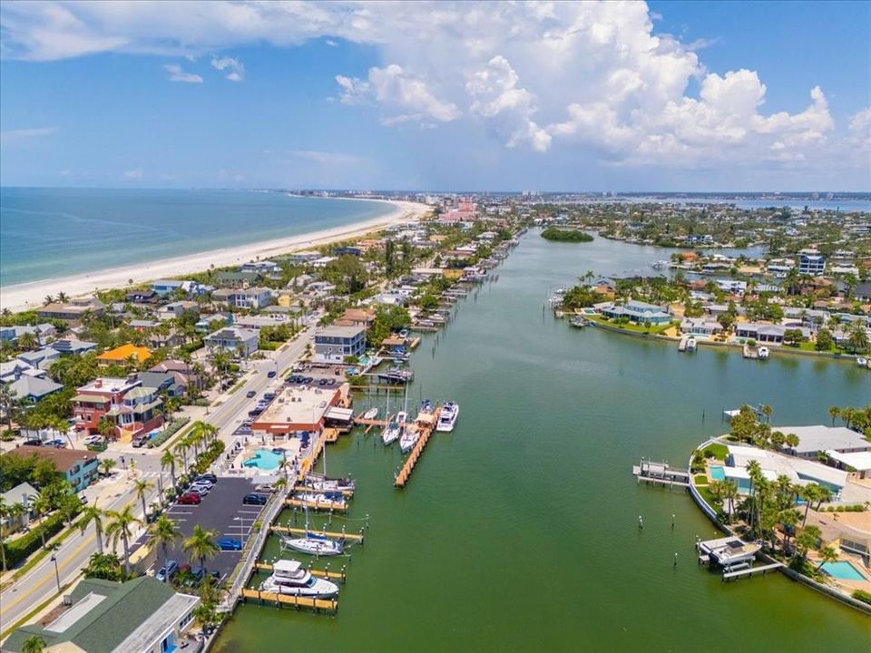 En Venta: $1,900,000 (0.14 acres)