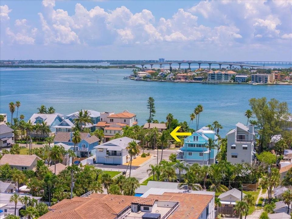 En Venta: $1,900,000 (0.14 acres)