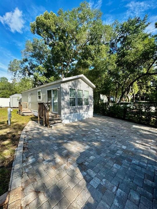 For Sale: $135,000 (1 beds, 1 baths, 511 Square Feet)