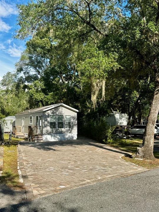 For Sale: $135,000 (1 beds, 1 baths, 511 Square Feet)