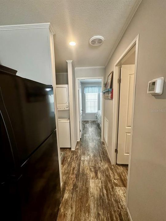 For Sale: $135,000 (1 beds, 1 baths, 511 Square Feet)